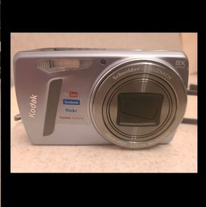 Kodak Easyshare M580 14MP Digital Camera